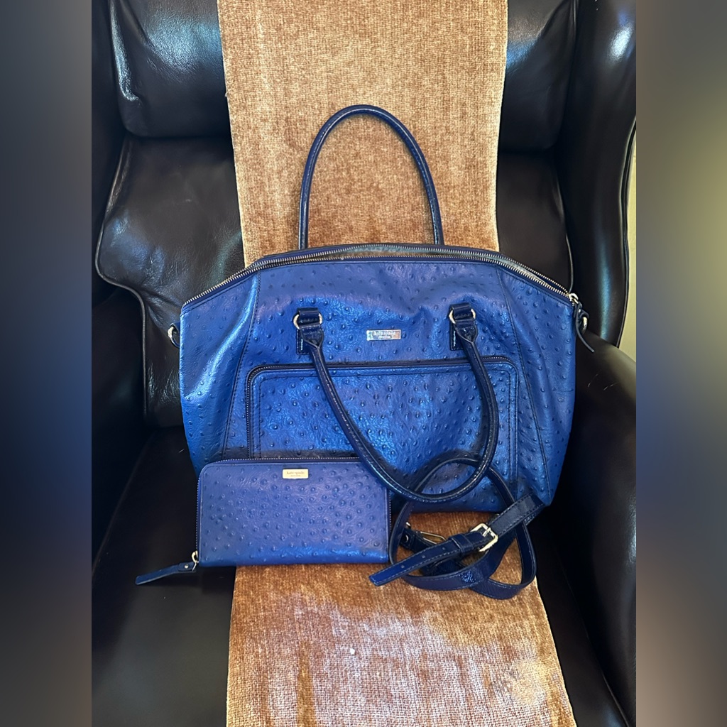 Beautiful Kate Spade Large Ostrich Embossed Set